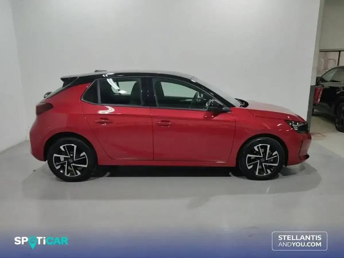 Usado Opel Corsa 100 CV (73 kW) 2025 Rojo Utilitario