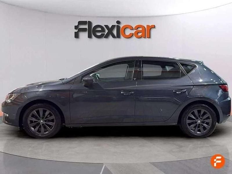 Usado Seat Leon ST Style 131 HP (96 kW) 2020 Azul Carrinha