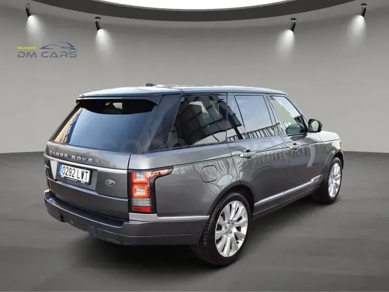 Usado Land Rover Range Rover Vogue 258 CV (189 kW) 2015 Gris / plata SUV