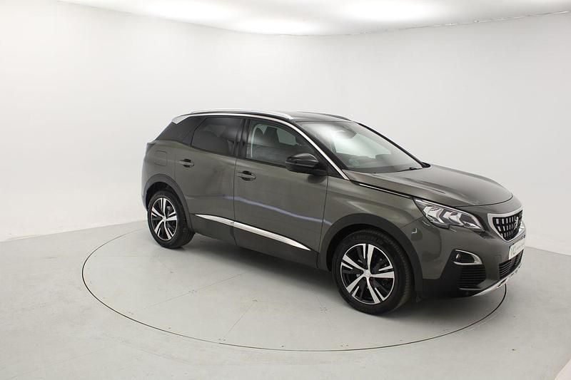 Usado Peugeot 3008 Allure 131 CV (96 kW) 2019 Gris Monovolumen