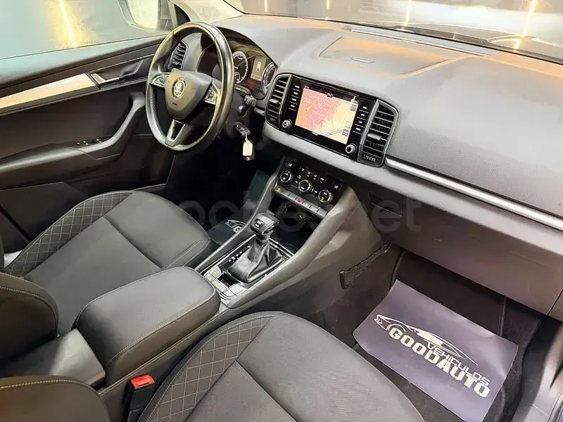 Usado Skoda Karoq Style 150 CV (110 kW) 2018 Gris / plata SUV