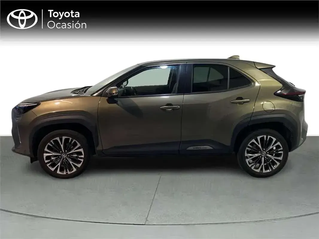 Usado Toyota Yaris Cross Style 116 CV (85 kW) 2022 Beige SUV