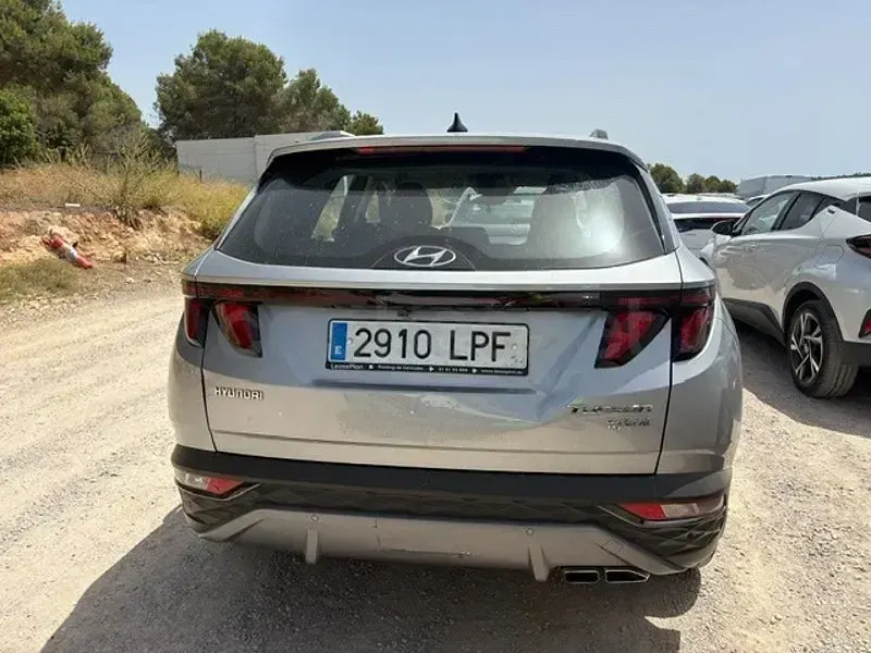 Usado Hyundai Tucson 136 CV (100 kW) 2021 Gris / plata SUV