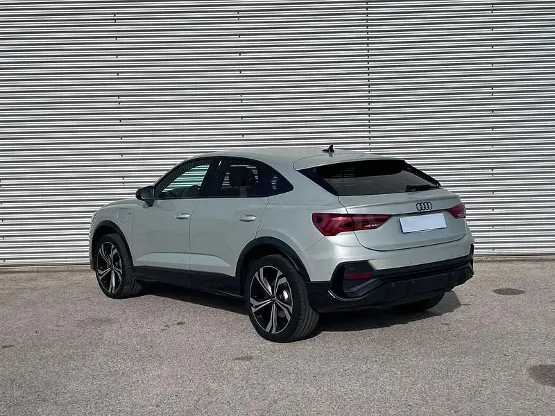 Usado Audi Q3 Sportback S-Line 245 CV (180 kW) 2021 Gris / plata SUV