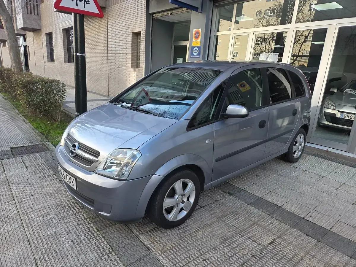 Usado Opel Meriva Enjoy 70 CV (51 kW) 2005 Monovolumen