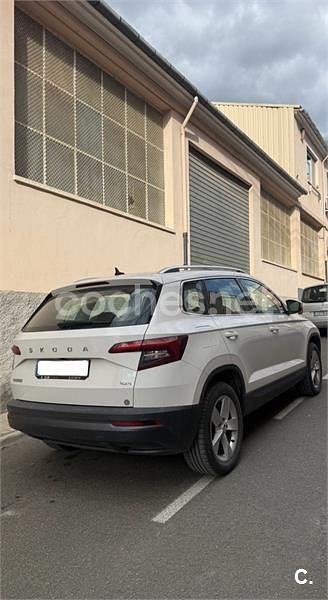 Usado Skoda Karoq Ambition 150 CV (110 kW) 2021 Blanco SUV