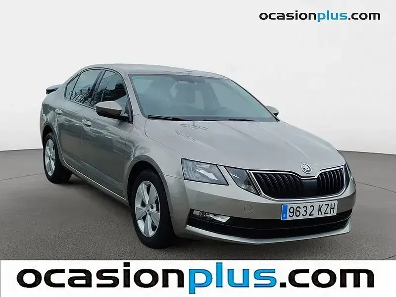 Usado Skoda Octavia Ambition 116 CV (85 kW) 2019 Beige Berlina