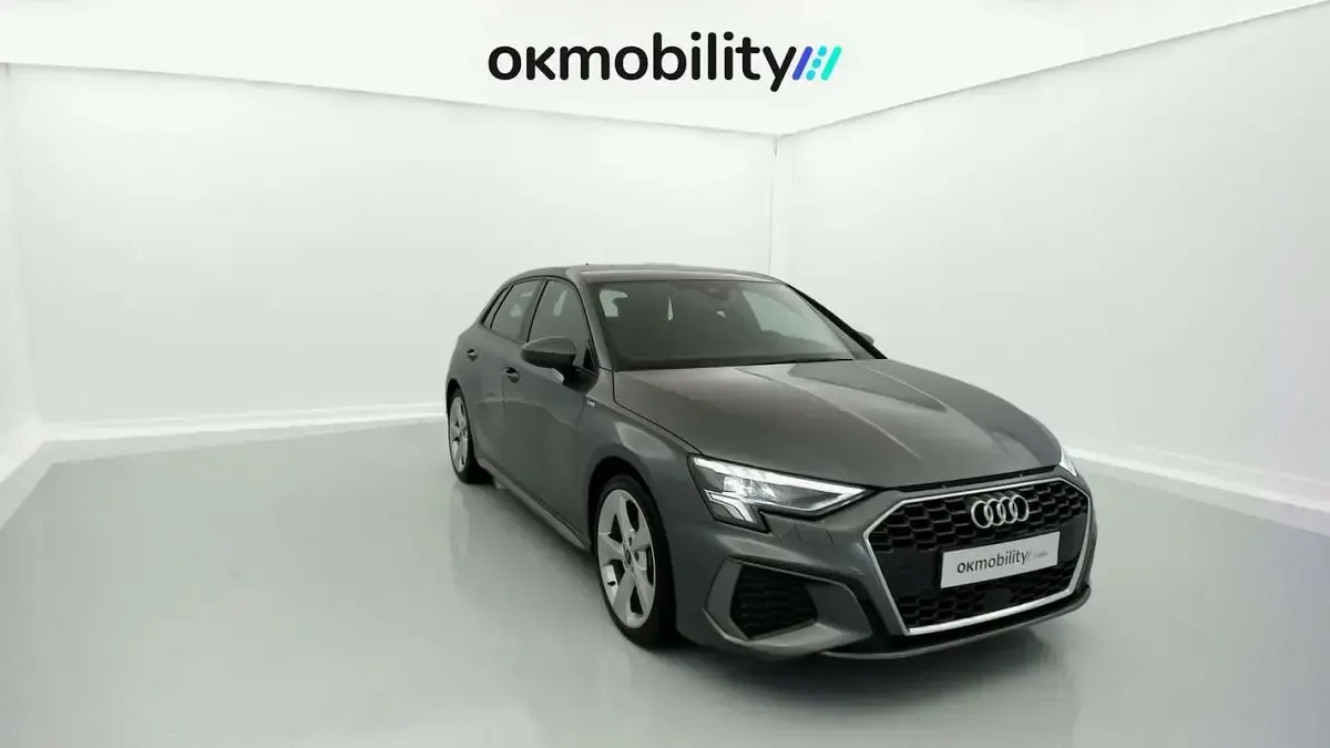 Usado Audi A3 Sportback S-Line 150 CV (110 kW) 2024 Plateado Utilitario