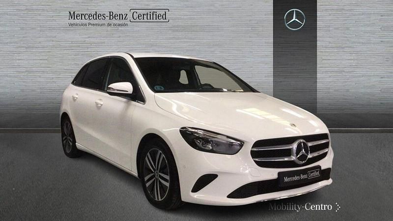 Usado Mercedes B180 Progressive 136 CV (100 kW) 2022 Blanco polar  pintura unicolor Monovolumen