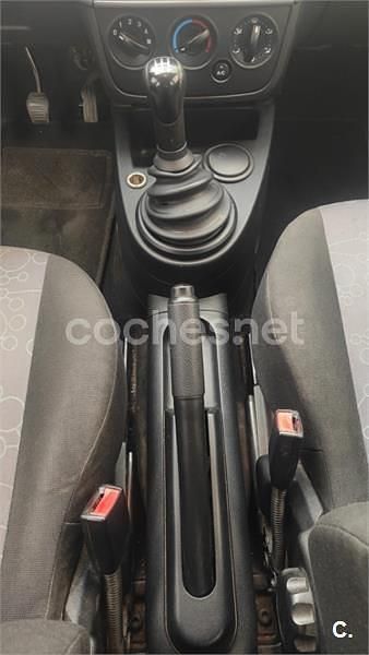 Usado Ford Fiesta Ambiente 68 CV (50 kW) 2008 Negro Utilitario