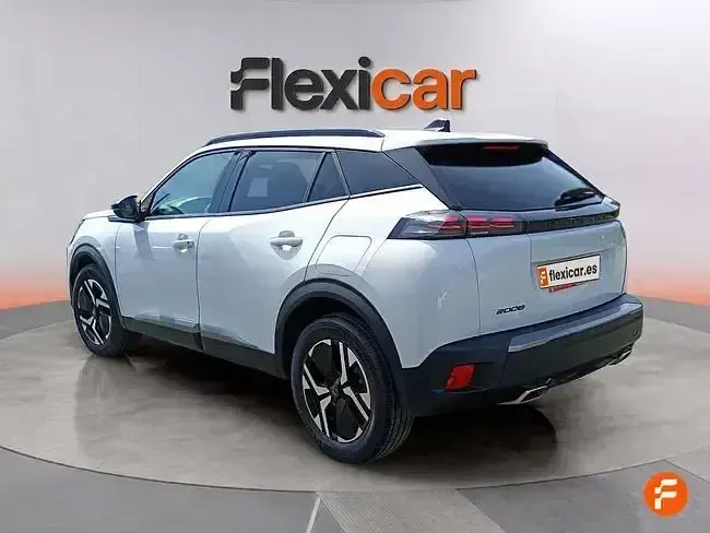 Usado Peugeot 2008 Allure 130 CV (95 kW) 2024 Blanco SUV