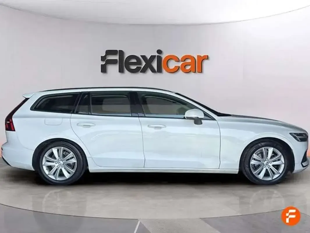 Usado Volvo V60 Kinetic 150 CV (110 kW) 2019 Blanco Familiar