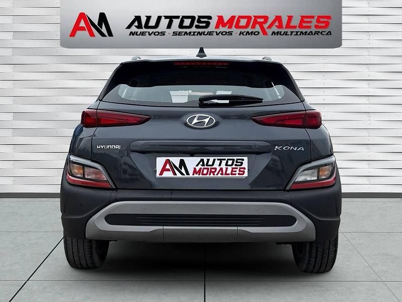 Usado Hyundai Kona 120 CV (88 kW) 2022 Gris SUV