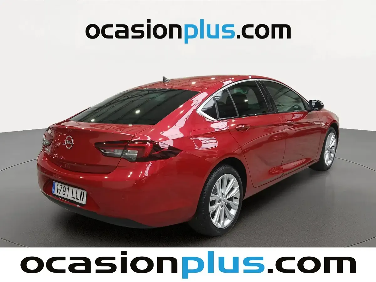 Usado Opel Insignia Business Elegance 122 CV (89 kW) 2020 Rojo Berlina