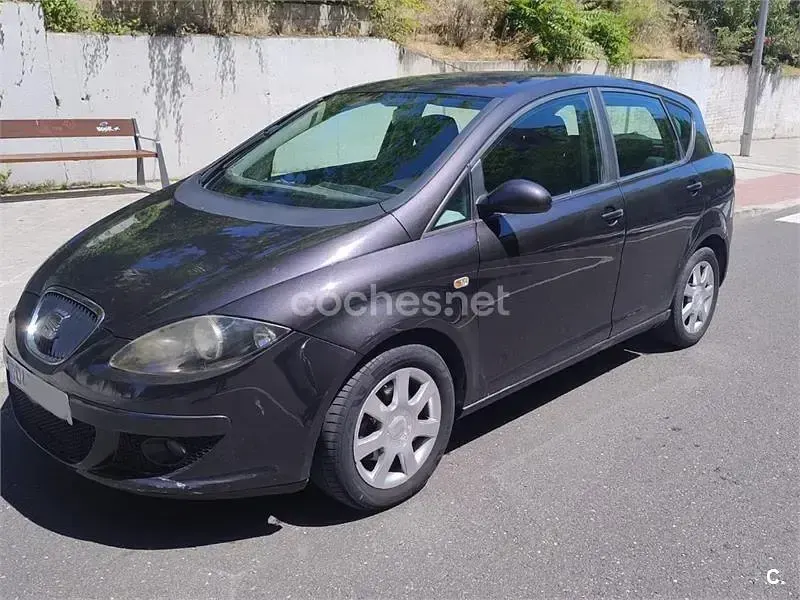 Usado Seat Toledo Stylance 140 CV (102 kW) 2006 Negro Utilitario