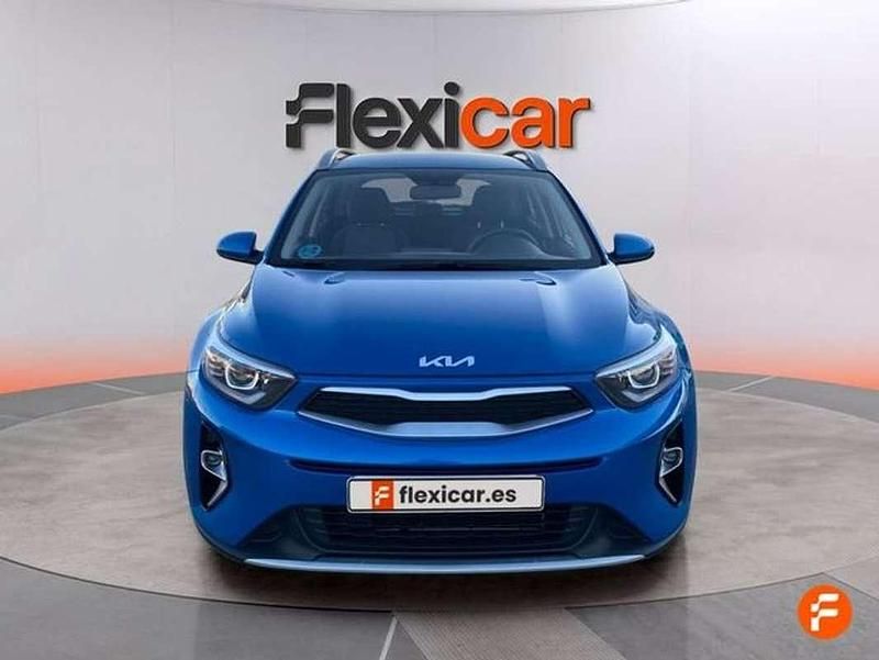 Usado Kia Stonic 84 CV (61 kW) 2022 Azul SUV