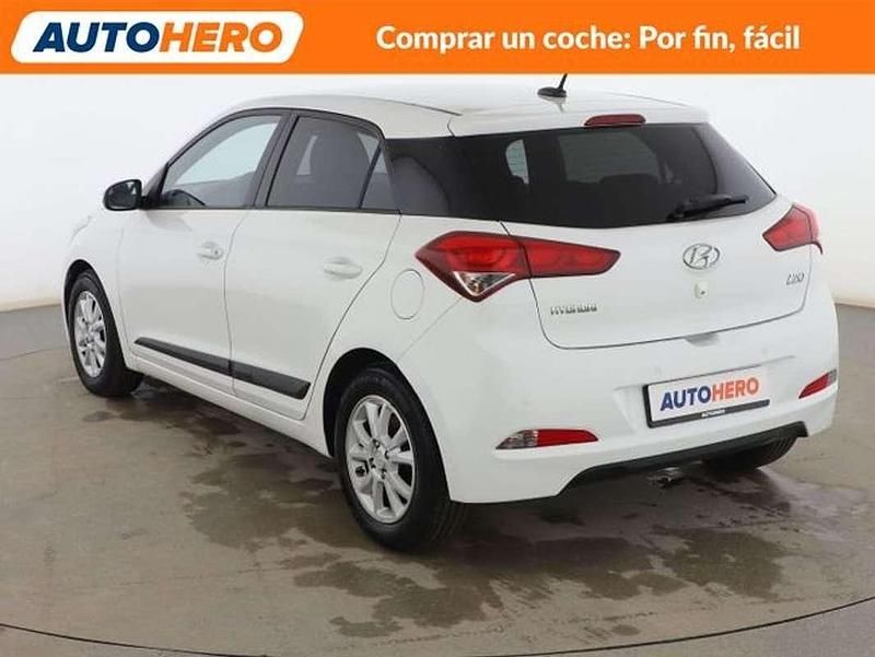 Usado Hyundai i20 GO! 84 CV (61 kW) 2016 Blanco Utilitario