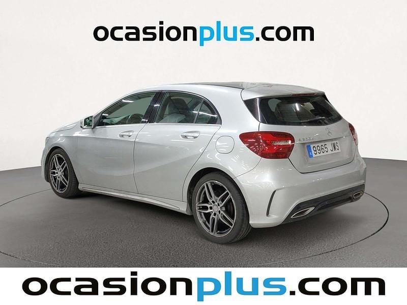 Usado Mercedes A200 AMG 136 CV (100 kW) 2017 Gris plata Utilitario