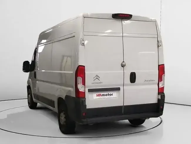 Usado Citroën Jumper 140 CV (102 kW) 2023 Blanco Monovolumen