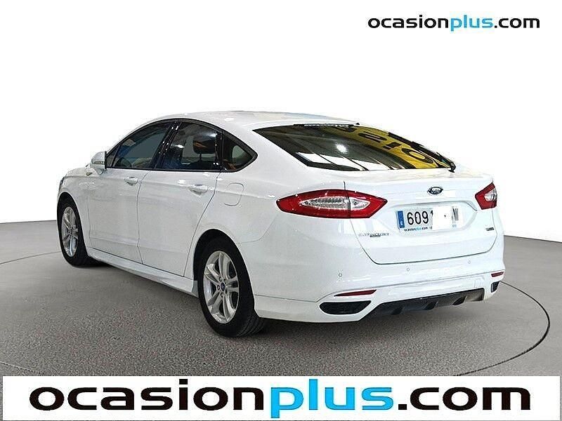 Usado Ford Mondeo Trend 120 CV (88 kW) 2016 Blanco Berlina