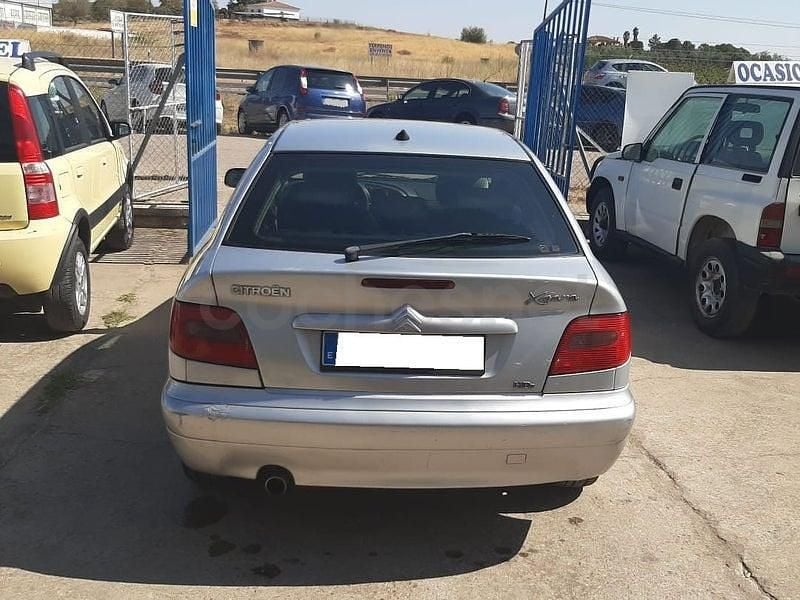 Usado Citroën Xsara Exclusive 110 CV (80 kW) 2003 Gris / plata Berlina
