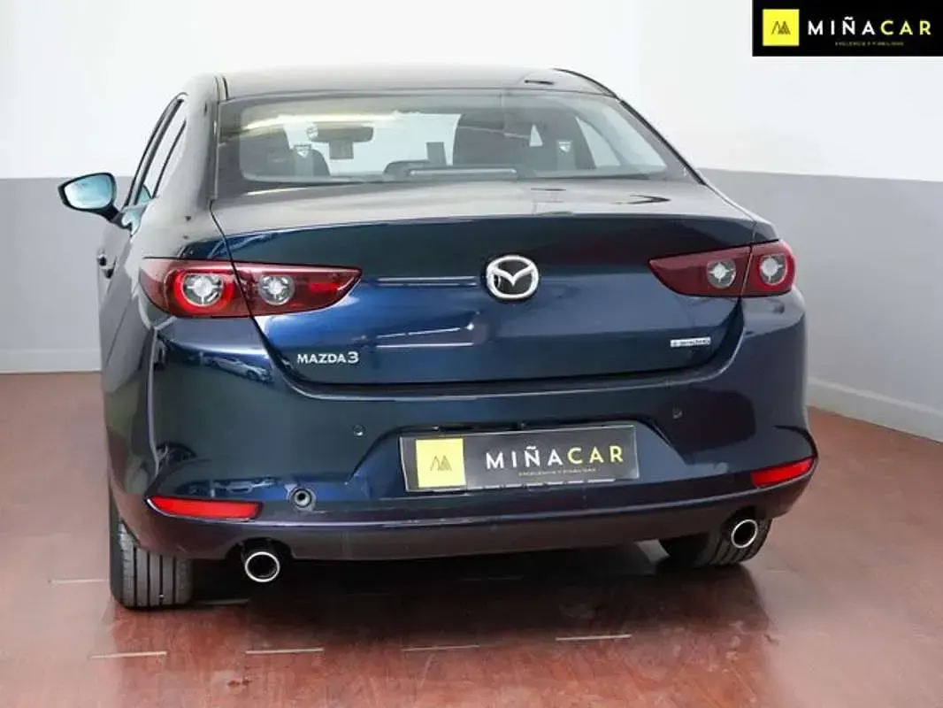 Usado Mazda 3 Center-Line 140 CV (102 kW) 2025 Azul Berlina