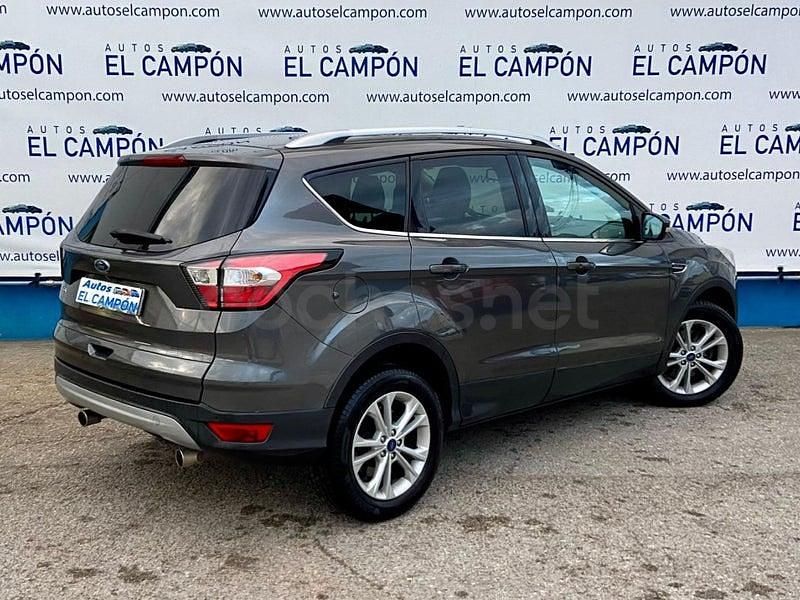 Usado Ford Kuga Titanium 150 CV (110 kW) 2018 Gris / plata SUV