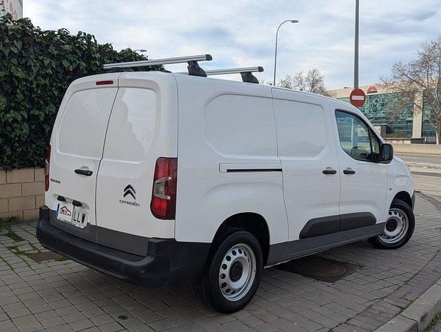 Usado Citroën Berlingo 102 CV (75 kW) 2021 Blanco Monovolumen