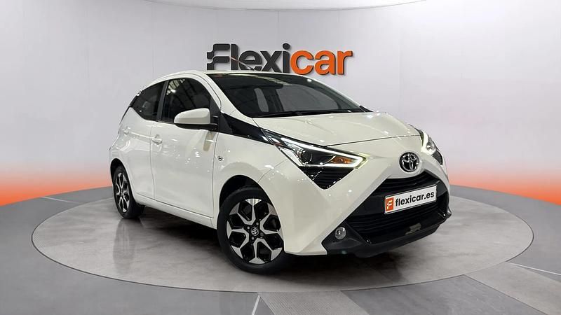 Usado Toyota Aygo X-play 72 CV (52 kW) 2021 Utilitario