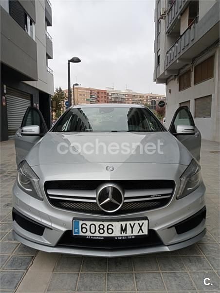 Gris / plata Usado 2014 Mercedes A45 AMG AMG Berlina | 29.900 € (Precio justo) - Imagen 1/4
