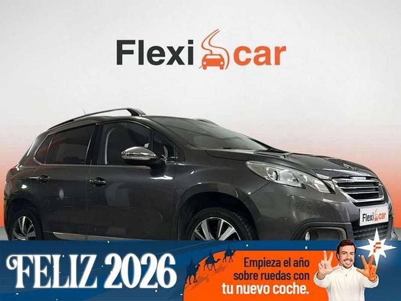 Usado Peugeot 2008 Allure 110 CV (80 kW) 2018 Gris SUV