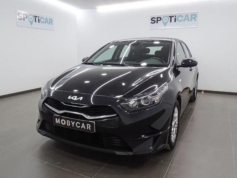 Negro Usado 2023 Kia Ceed Utilitario | 16.378 € (Precio justo) - Imagen 1/4