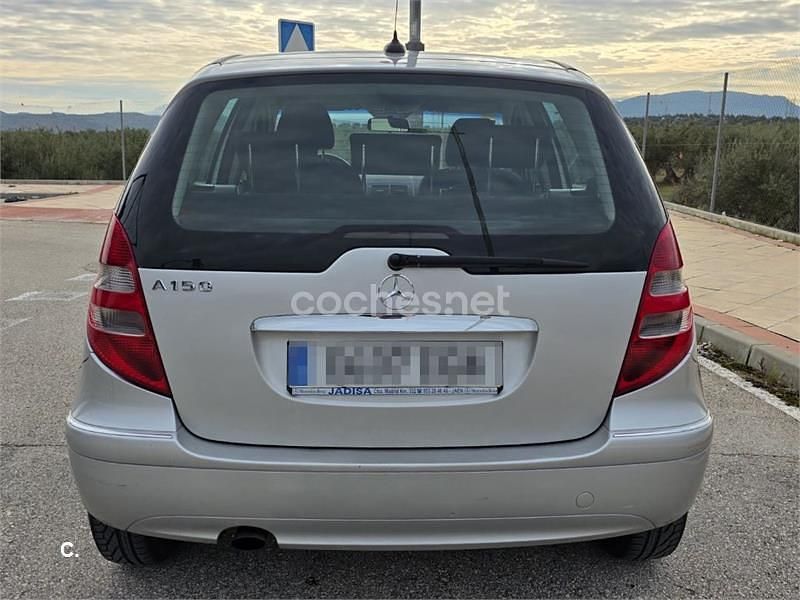 Usado Mercedes A150 Elegance 95 CV (69 kW) 2005 Gris / plata Monovolumen