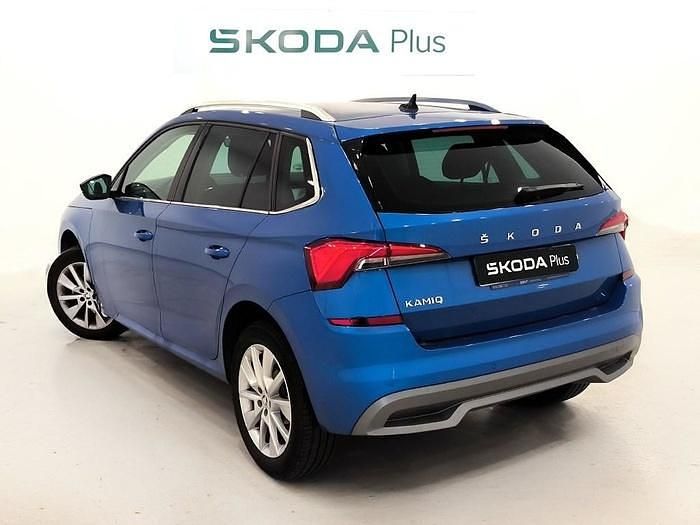 Usado Skoda Kamiq Ambition 110 CV (80 kW) 2023 Azul SUV