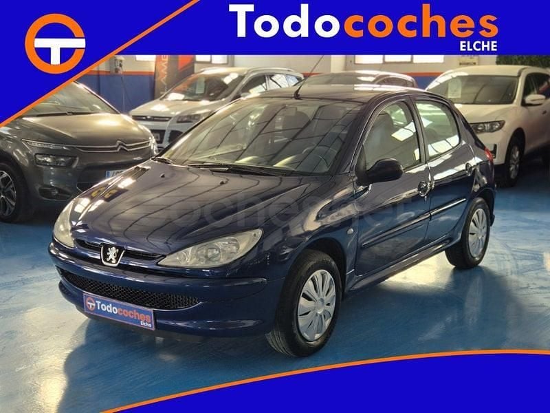 Usado Peugeot 206 90 CV (66 kW) 2003 Azul Berlina