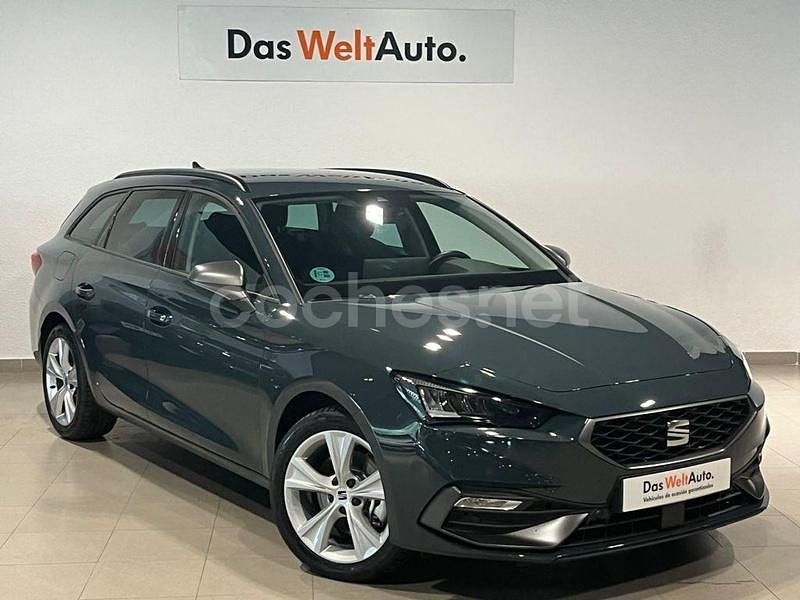 Azul Usado 2024 Seat Leon FR Familiar | 25.490 € (Precio justo) - Imagen 1/4