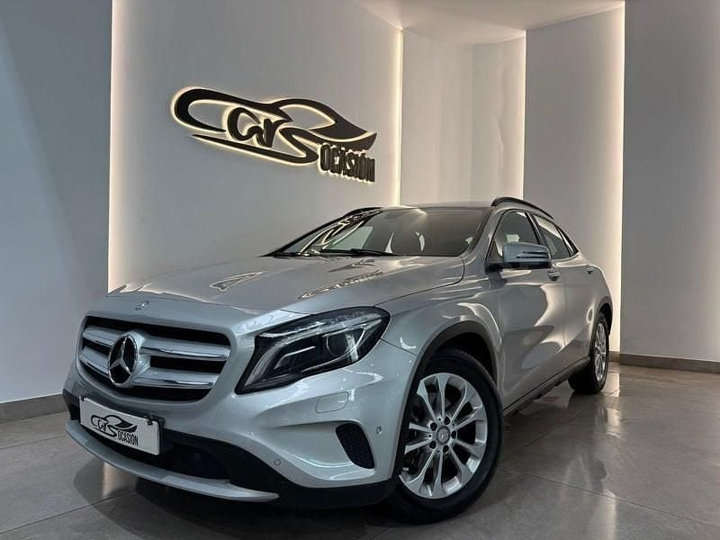 Usado Mercedes GLA200 Urban 136 CV (100 kW) 2014 Blanco SUV