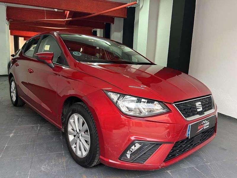 Usado Seat Ibiza CONNECT 75 CV (55 kW) 2018 Rojo Utilitario