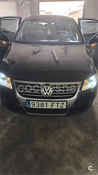 Verde Usado 2007 VW Passat Highline Berlina | 5500 € - Imagen 1/4