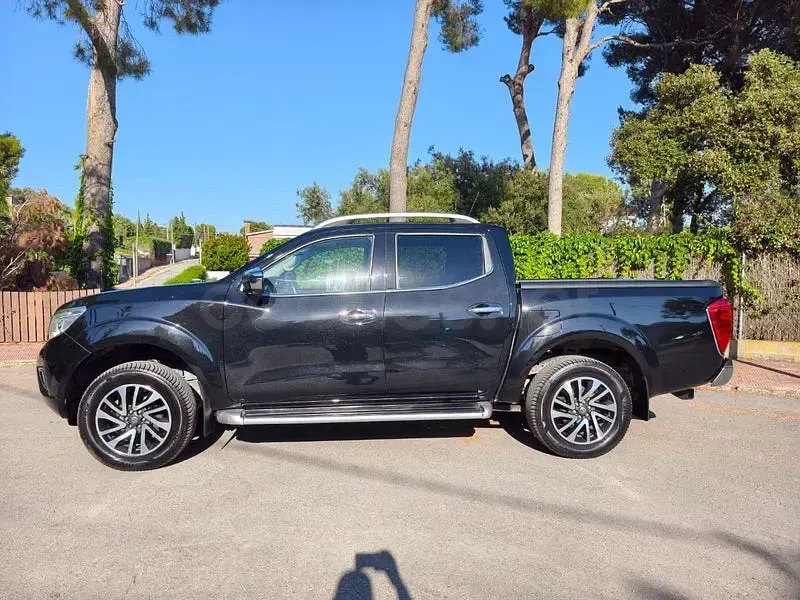 Usado Nissan Navara N-Connecta 163 CV (119 kW) 2019 Negro Pickup/Camioneta