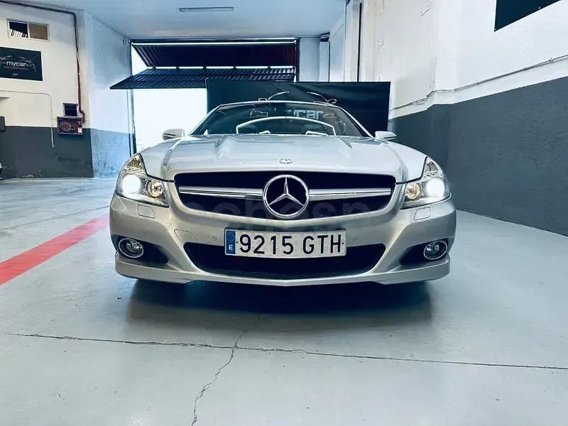 Usado Mercedes SL500 388 CV (285 kW) 2010 Gris / plata Descapotable