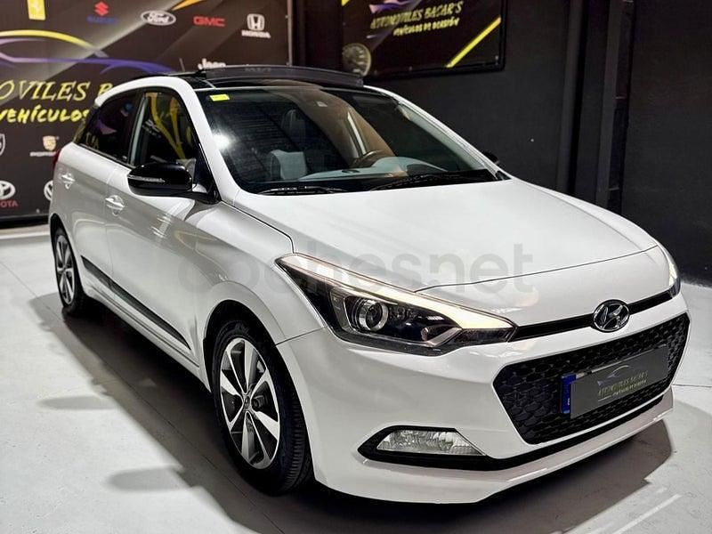 Occasion Hyundai i20 Blackline 90 ch (66 kW) 2015 Blanc Berline