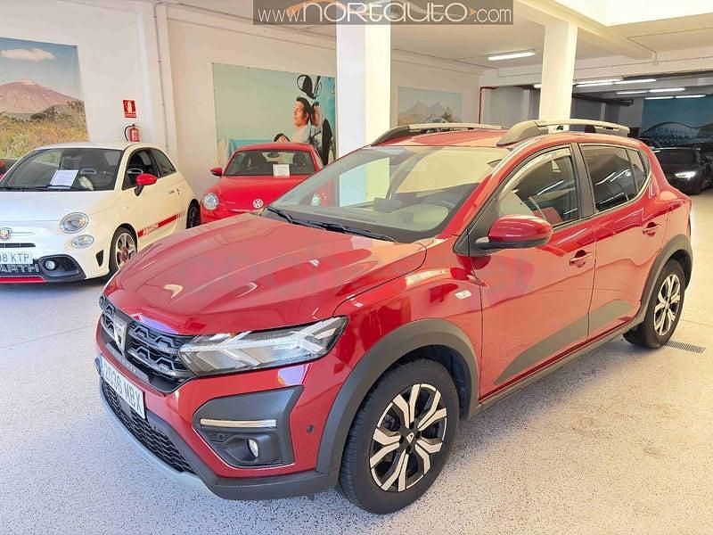 Usado Dacia Sandero Stepway 101 CV (74 kW) 2022 Granate Berlina