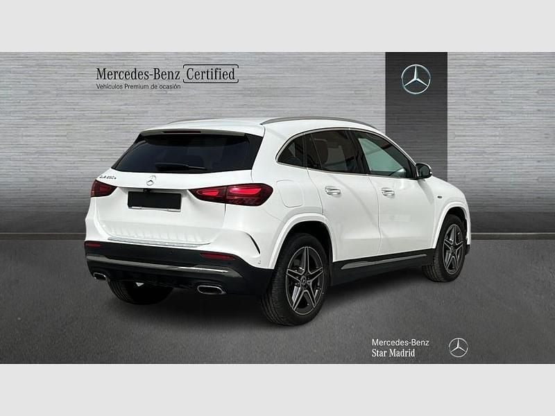 Usado Mercedes GLA250 AMG line 218 CV (160 kW) 2025 Blanco SUV