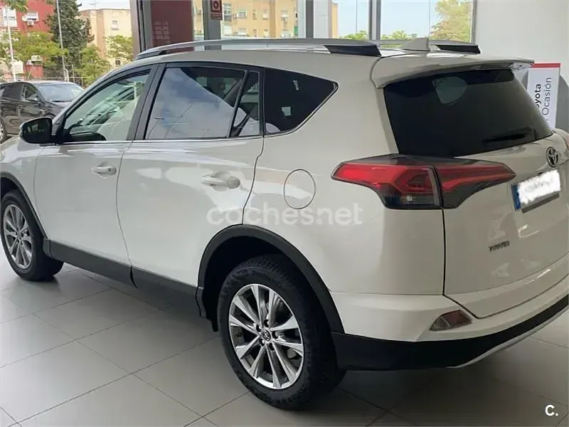 Occasion Toyota RAV4 Hybrid Executive 197 PK (144 kW) 2017 Wit SUV