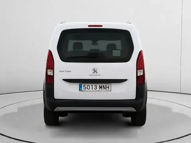 Usado Peugeot Rifter Business-Line 110 CV (80 kW) 2024 Blanco Monovolumen