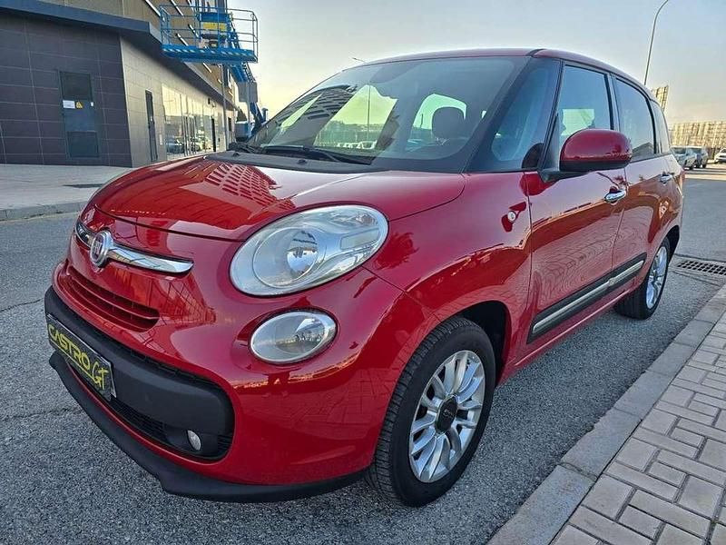 Usado Fiat 500L Living 84 CV (61 kW) 2014 Rojo Monovolumen