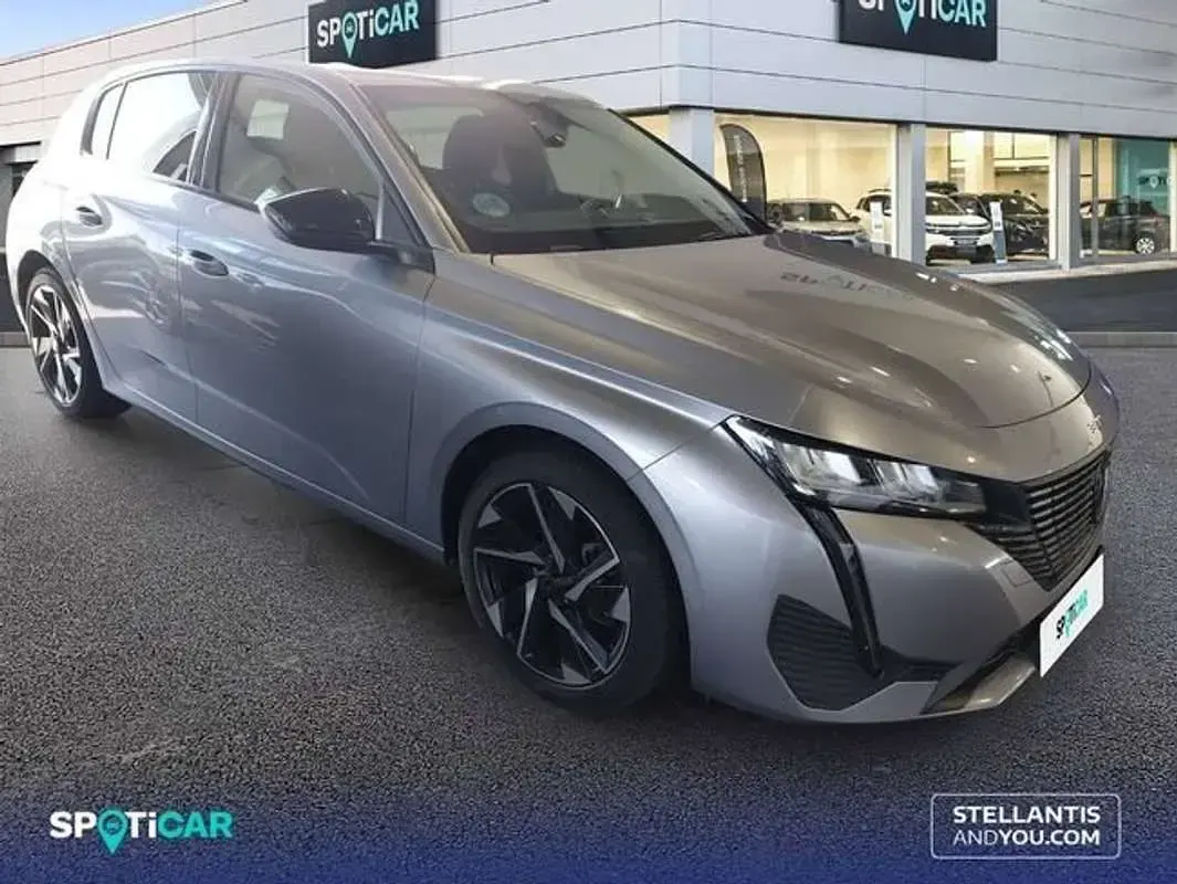 Usado Peugeot 308 Allure 131 CV (96 kW) 2024 Gris Utilitario