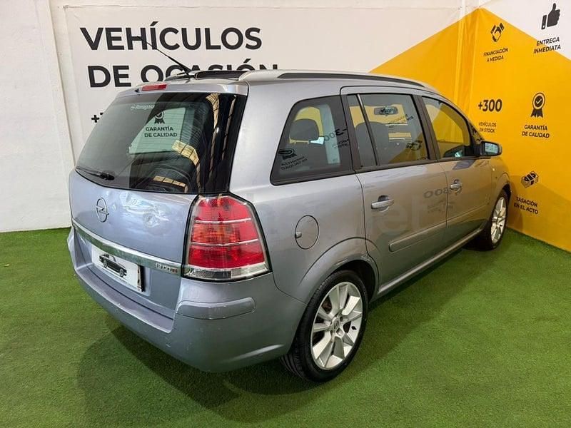 Usado Opel Zafira Cosmo 150 CV (110 kW) 2005 Gris / plata Monovolumen