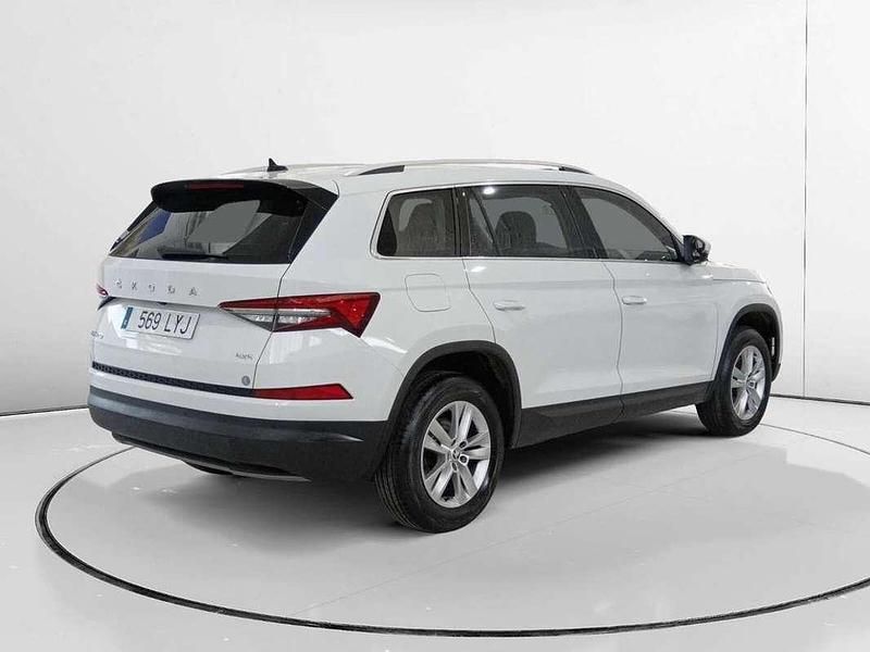 Usado Skoda Kodiaq Ambition 151 CV (111 kW) 2022 Blanco SUV